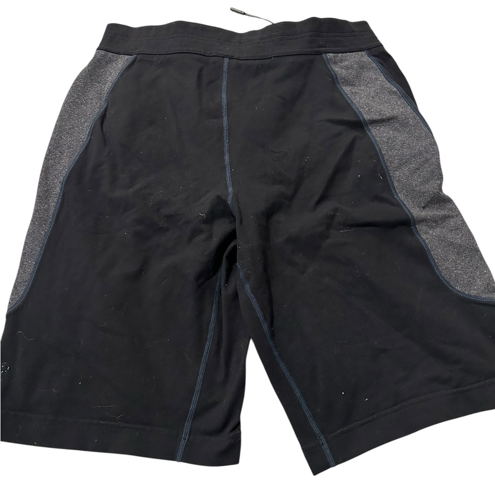 Lululemon Men's Boardwalk shorts size small